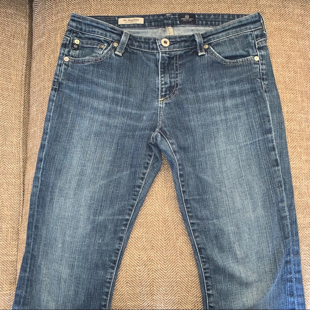 EUC A/G  The Angelina Petite Bootcut Jeans Size 27